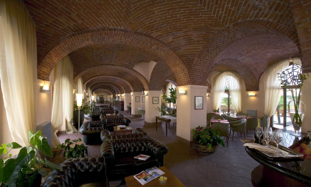 Albergo Dell'Agenzia Bra Exterior foto